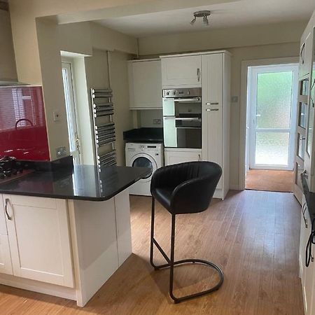 Vila 5 Bed House, 32 Tutbury Avenue, Cannon Park, Coventry, Cv4 7Bj Exteriér fotografie