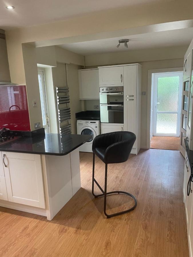 Vila 5 Bed House, 32 Tutbury Avenue, Cannon Park, Coventry, Cv4 7Bj Exteriér fotografie